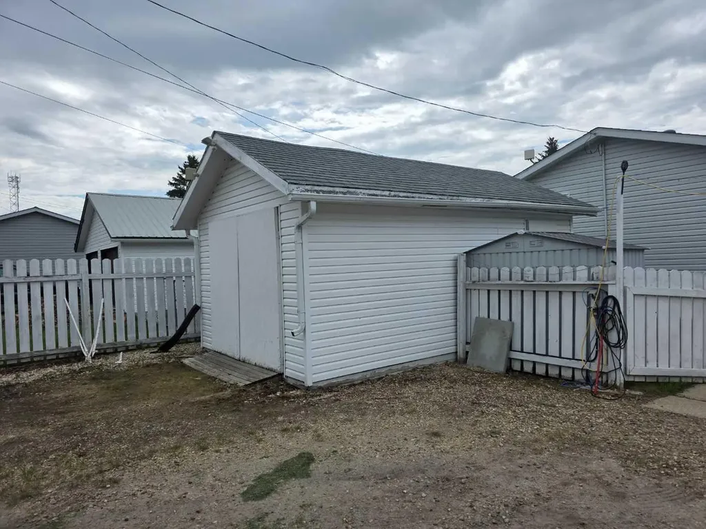 5012 53 Avenue Breton AB T0C 0P0
