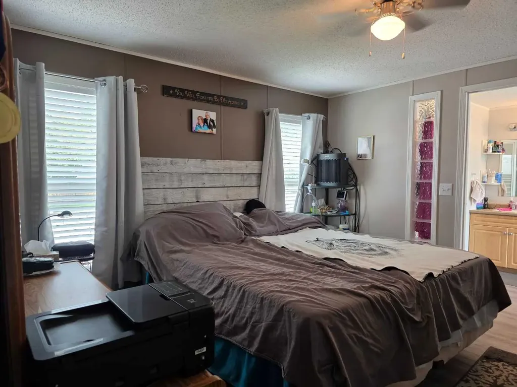 5012 53 Avenue Breton AB T0C 0P0