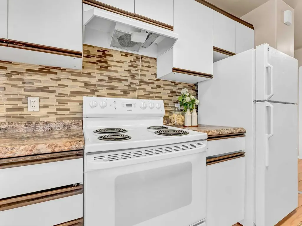 309 1 Street NW Redcliff AB T0J 2P2