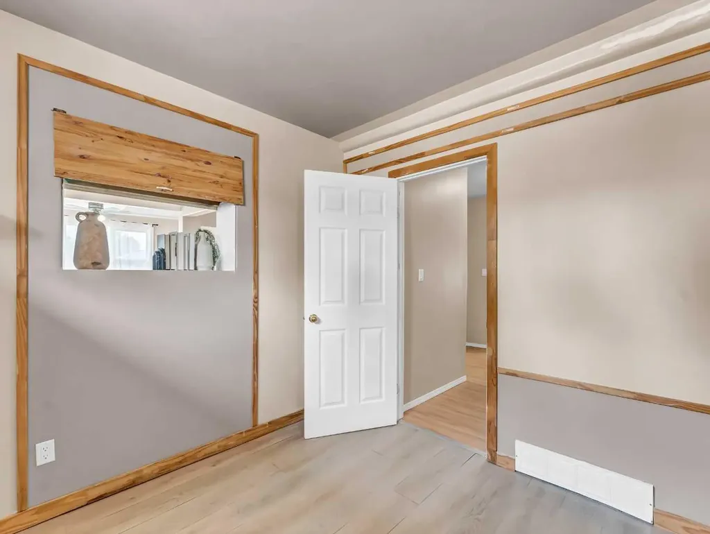 309 1 Street NW Redcliff AB T0J 2P2
