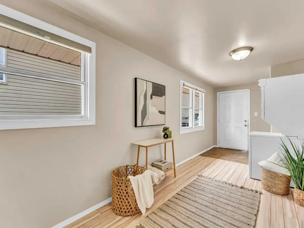 309 1 Street NW Redcliff AB T0J 2P2