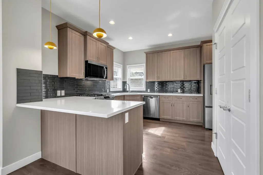 103 Ravensmoor Manor SE Airdrie AB T4A 0V8