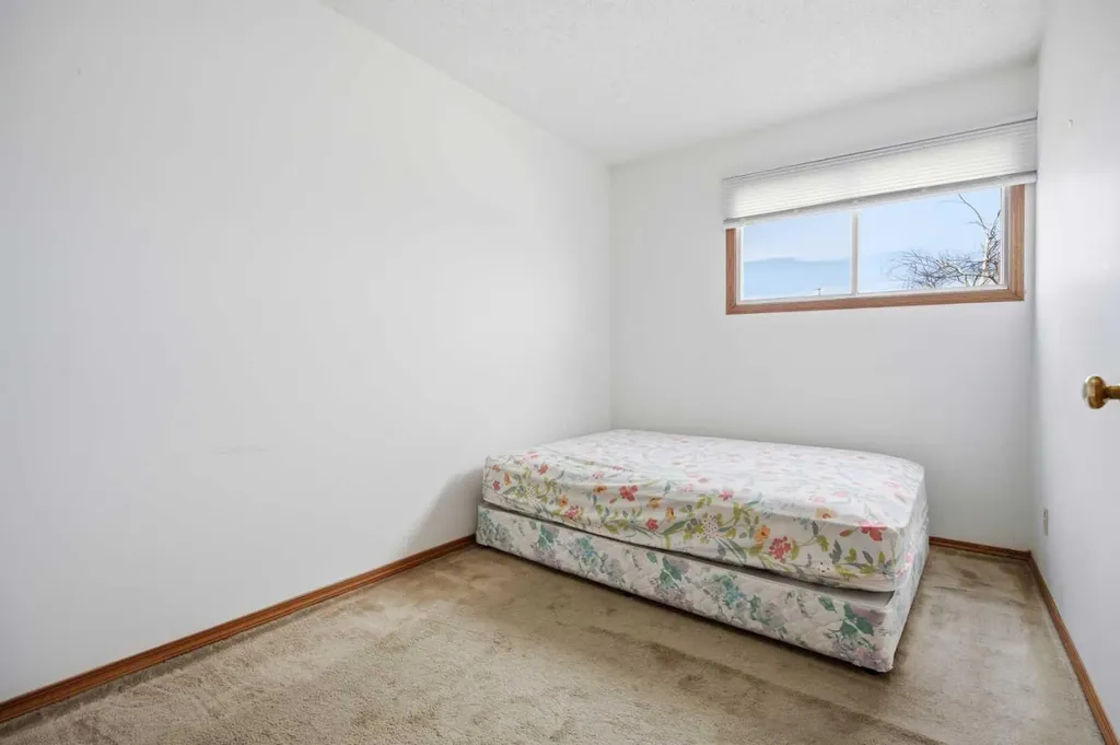 56 Whitworth Place NE Calgary AB T1Y 6C3