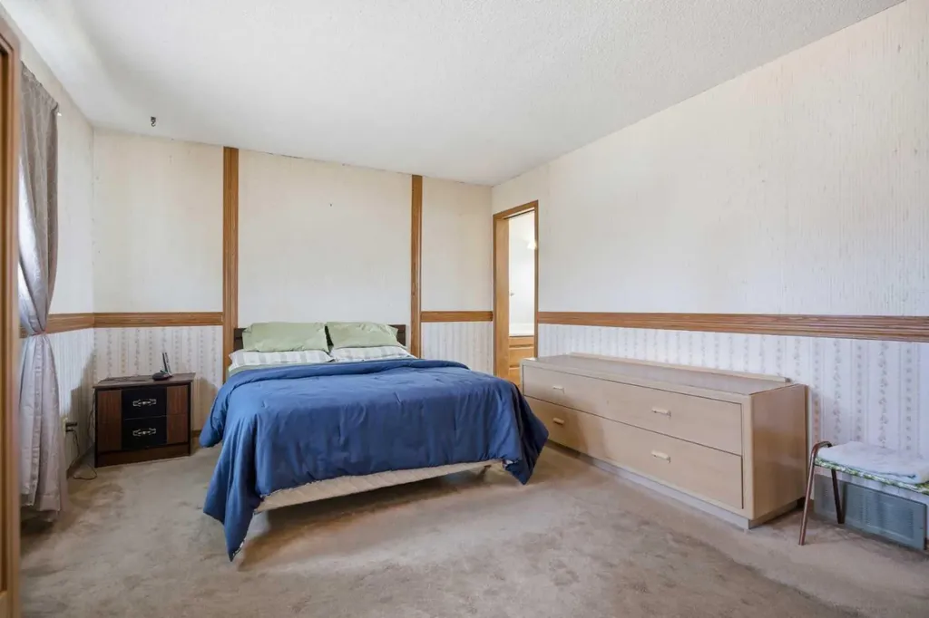 56 Whitworth Place NE Calgary AB T1Y 6C3