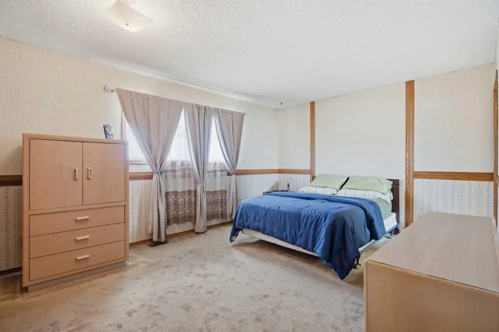 56 Whitworth Place NE Calgary AB T1Y 6C3