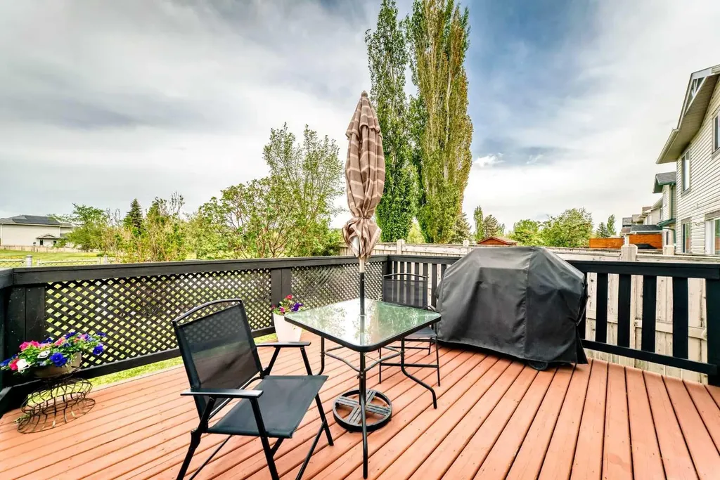 42 Chapalina Park Crescent SE Calgary AB T2X 3S2