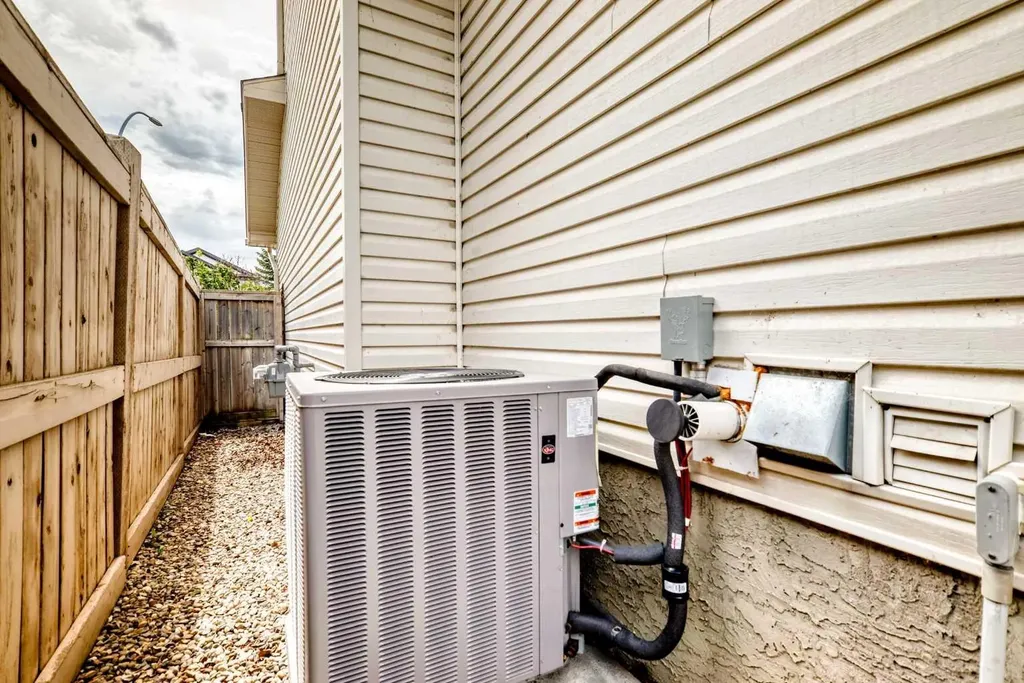 42 Chapalina Park Crescent SE Calgary AB T2X 3S2