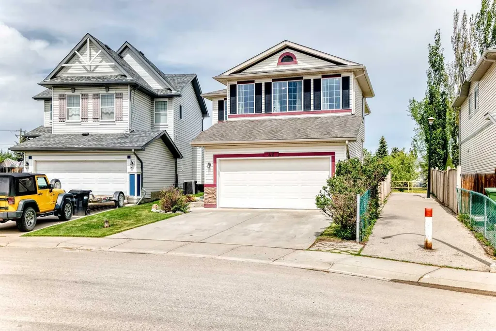 42 Chapalina Park Crescent SE Calgary AB T2X 3S2