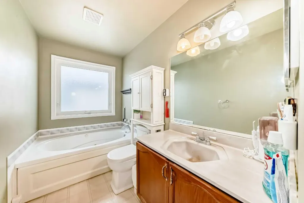 49 Applewood Court SE Calgary AB T2A 7P7