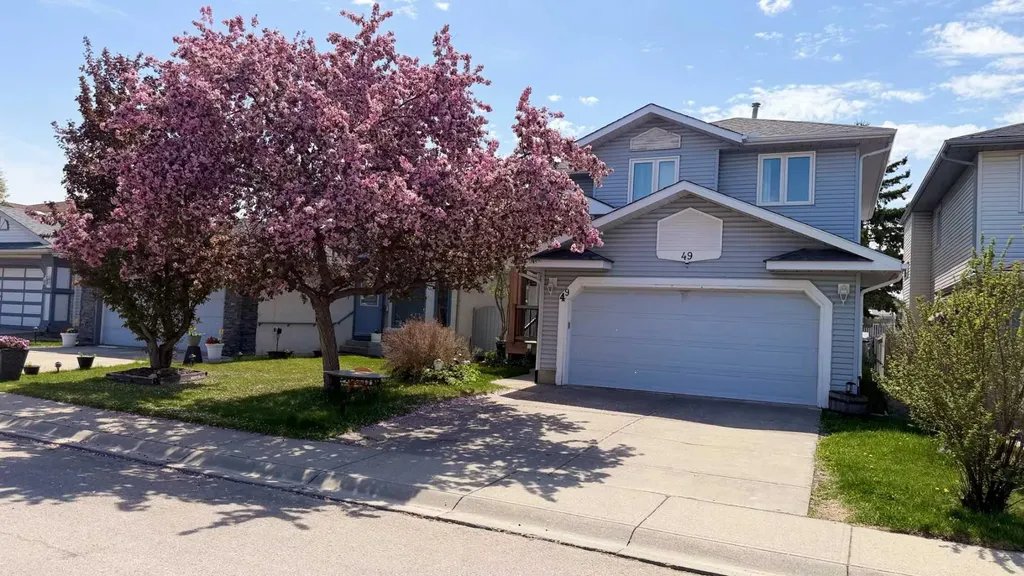 49 Applewood Court SE Calgary AB T2A 7P7
