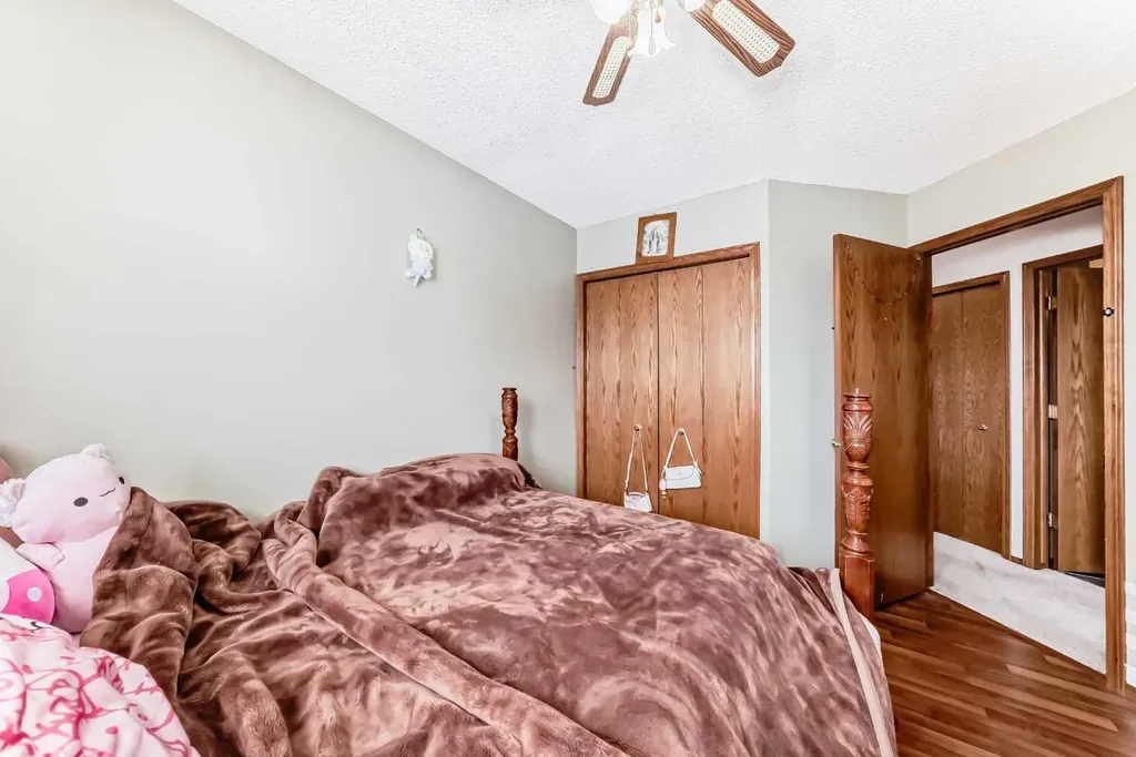 49 Applewood Court SE Calgary AB T2A 7P7