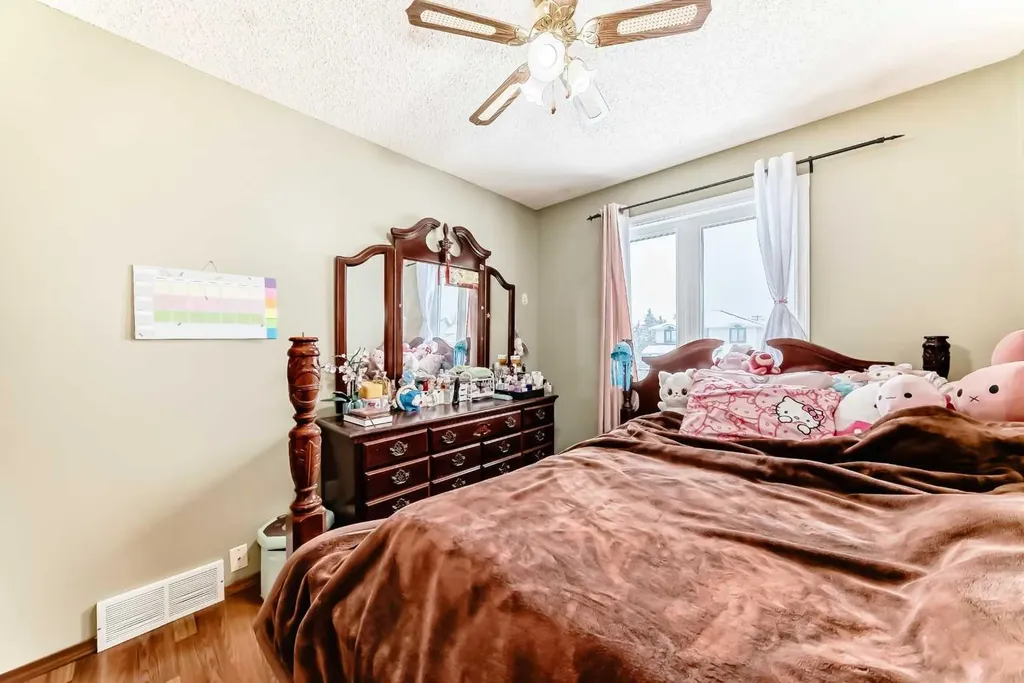 49 Applewood Court SE Calgary AB T2A 7P7