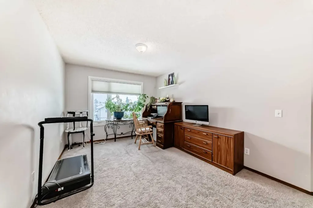 49 Applewood Court SE Calgary AB T2A 7P7