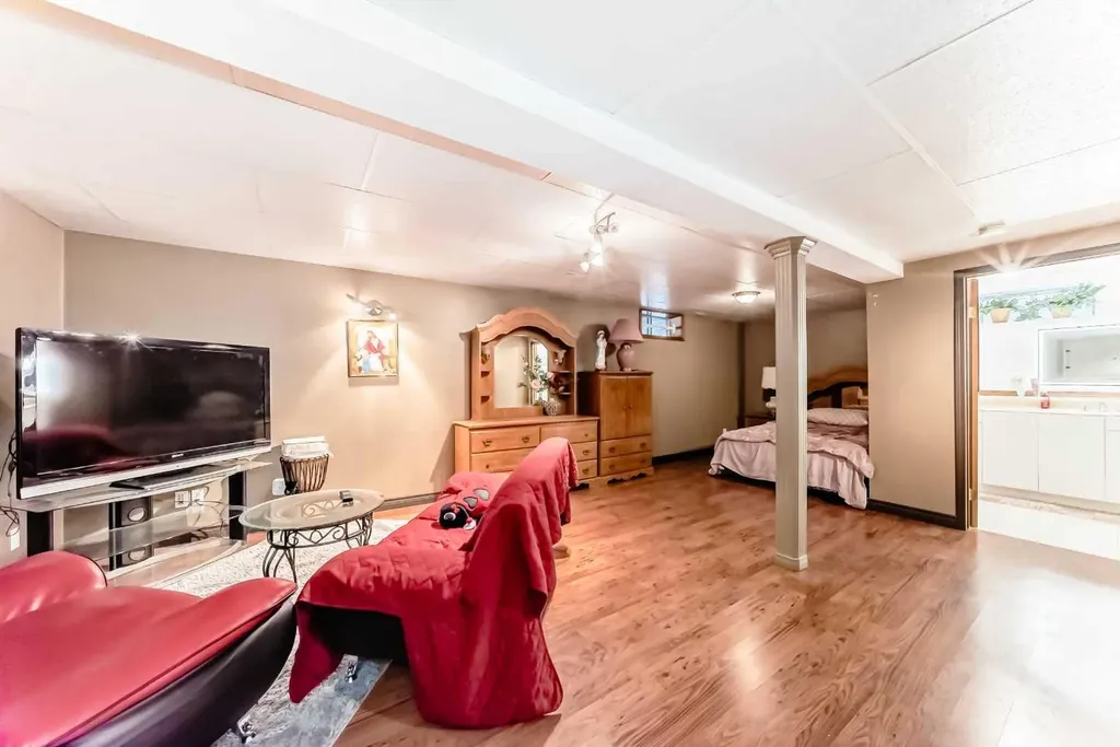 49 Applewood Court SE Calgary AB T2A 7P7