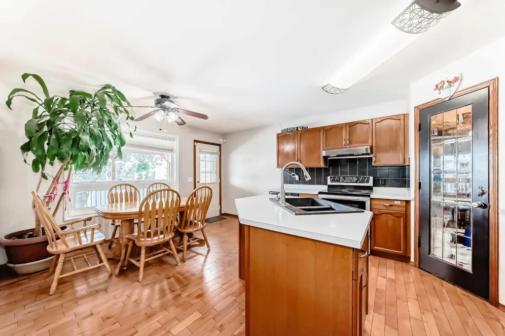 49 Applewood Court SE Calgary AB T2A 7P7