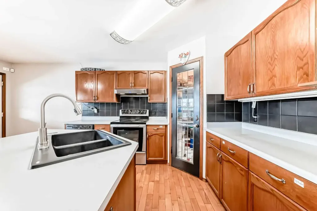 49 Applewood Court SE Calgary AB T2A 7P7