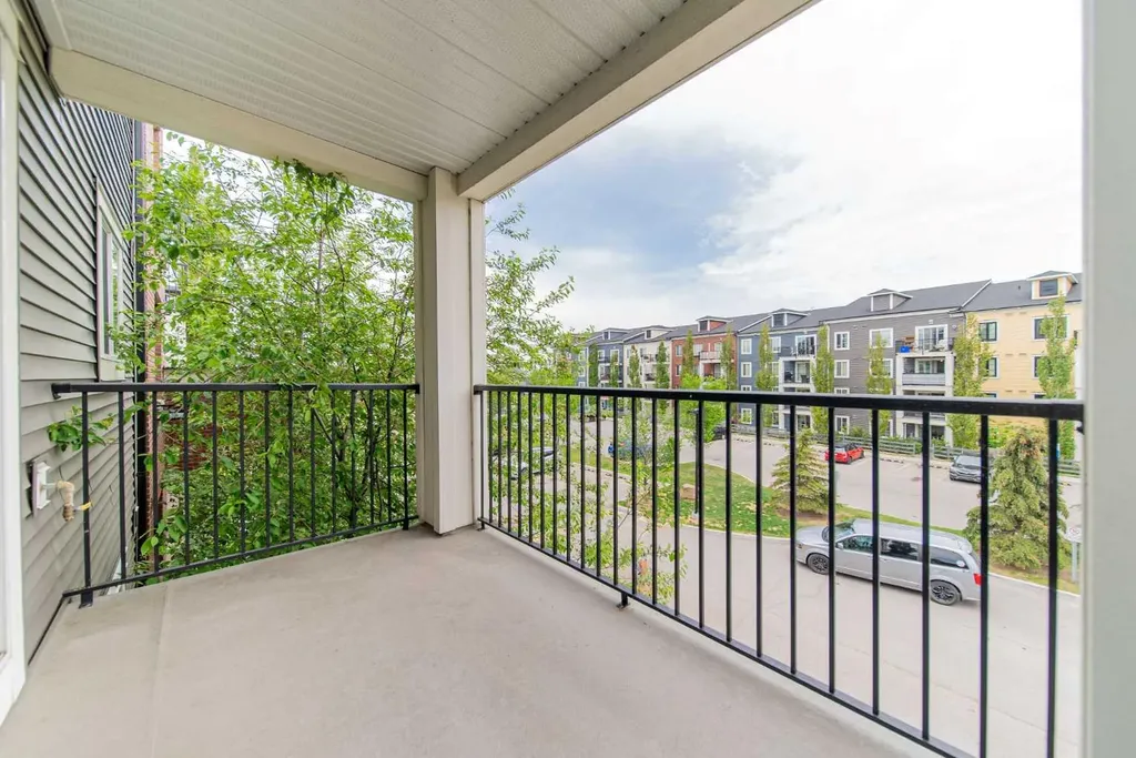 99 Copperstone Park SE Calgary AB T2Z 5C9