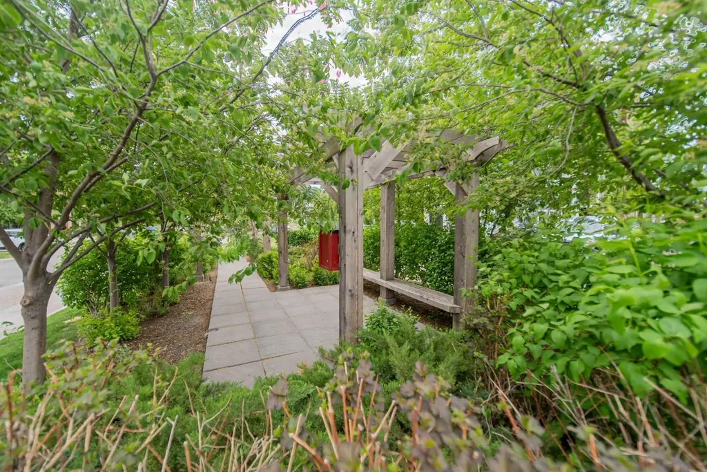 99 Copperstone Park SE Calgary AB T2Z 5C9