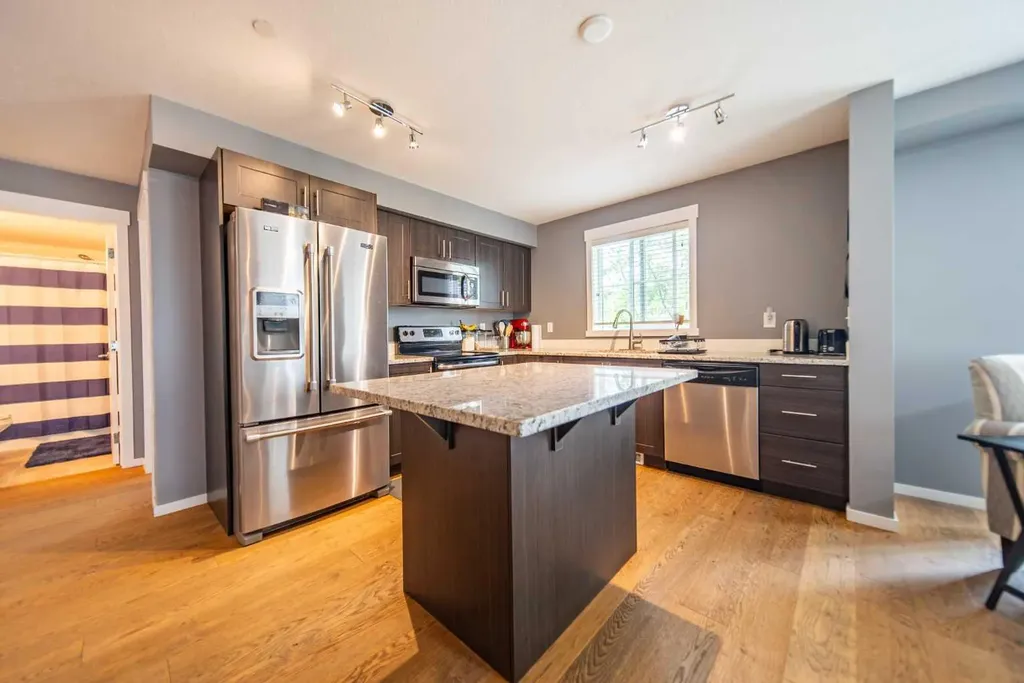 99 Copperstone Park SE Calgary AB T2Z 5C9