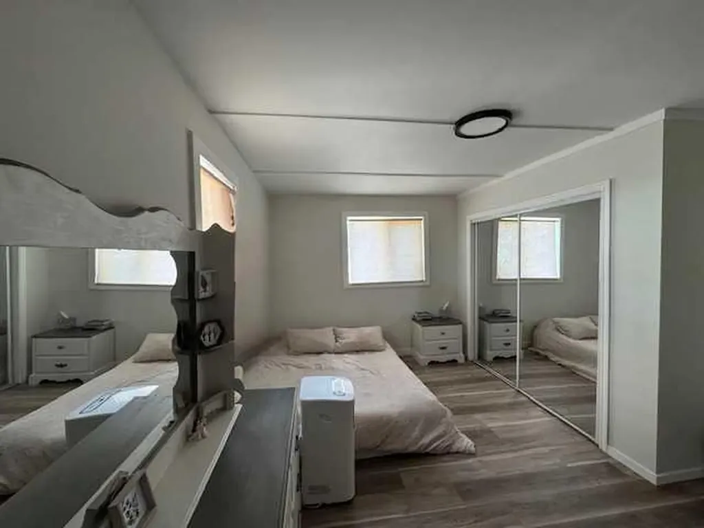 208 1 Street W Lashburn SK S0M 1M0