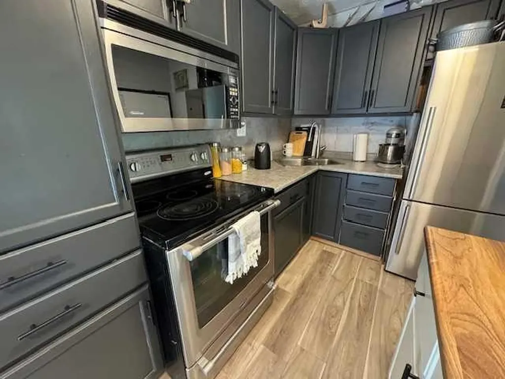 208 1 Street W Lashburn SK S0M 1M0