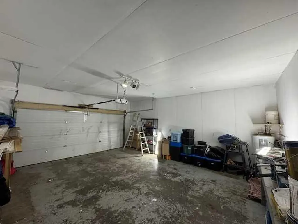 208 1 Street W Lashburn SK S0M 1M0