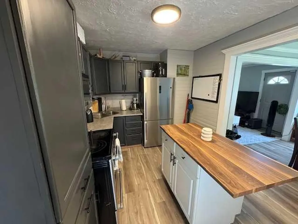 208 1 Street W Lashburn SK S0M 1M0