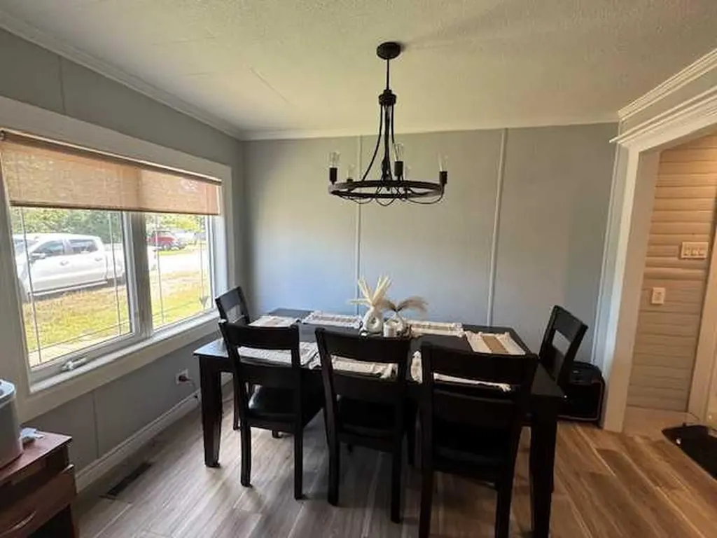 208 1 Street W Lashburn SK S0M 1M0