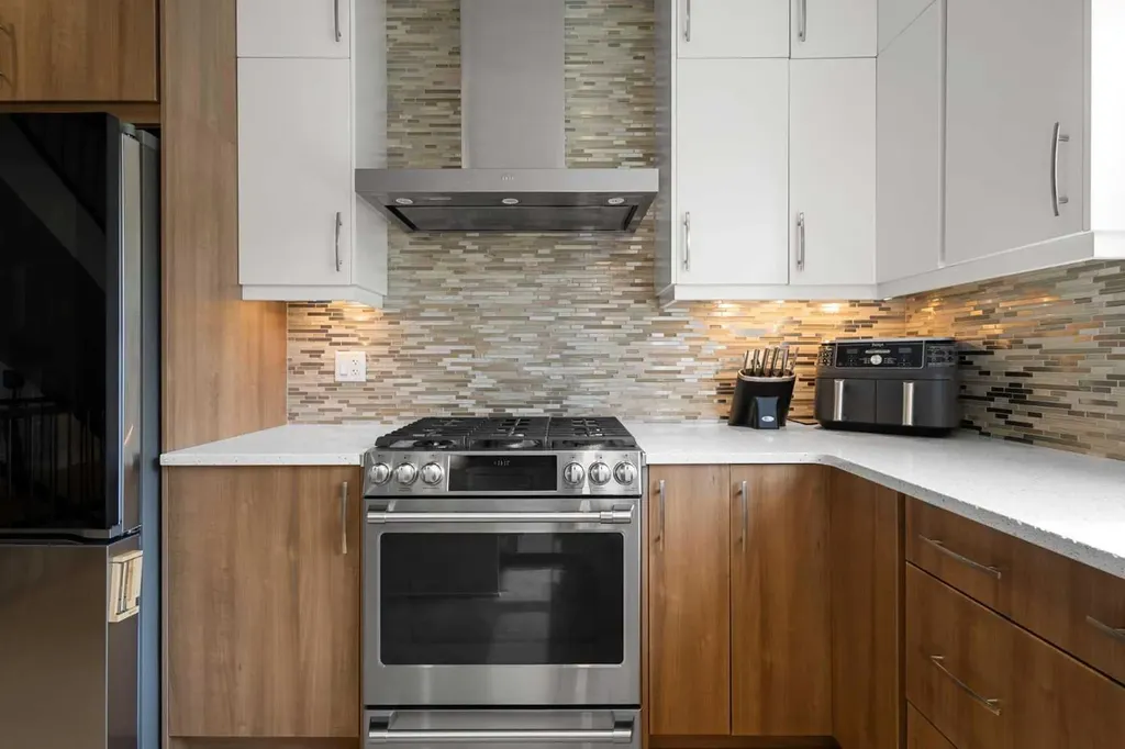 3804 Sarcee Road SW Calgary AB T3E 7W9