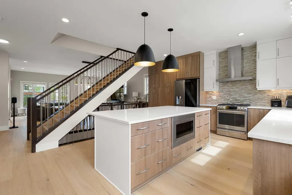 3804 Sarcee Road SW Calgary AB T3E 7W9