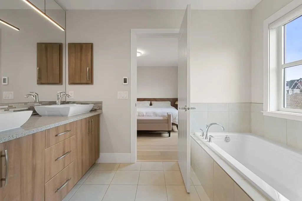 3804 Sarcee Road SW Calgary AB T3E 7W9