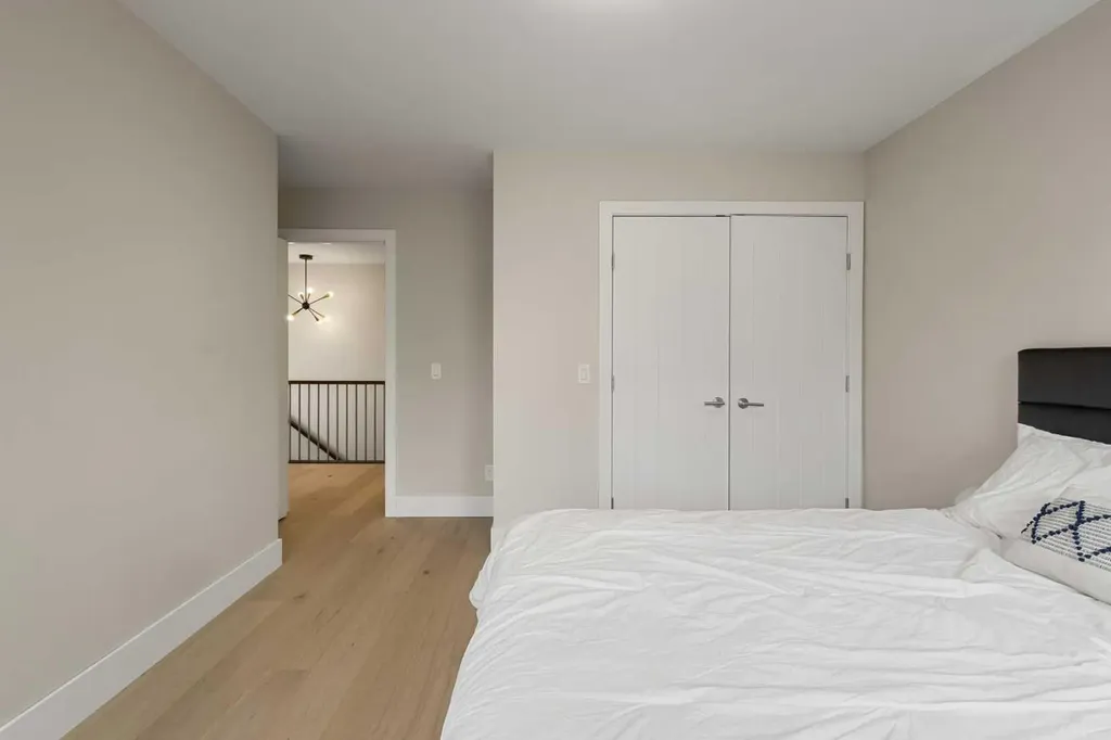 3804 Sarcee Road SW Calgary AB T3E 7W9