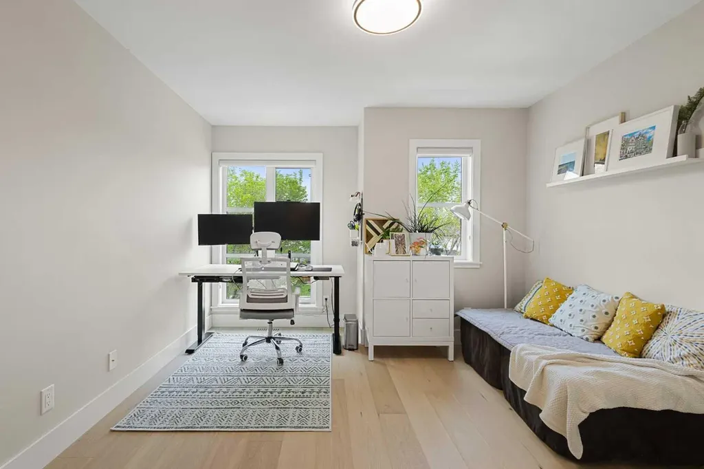 3804 Sarcee Road SW Calgary AB T3E 7W9
