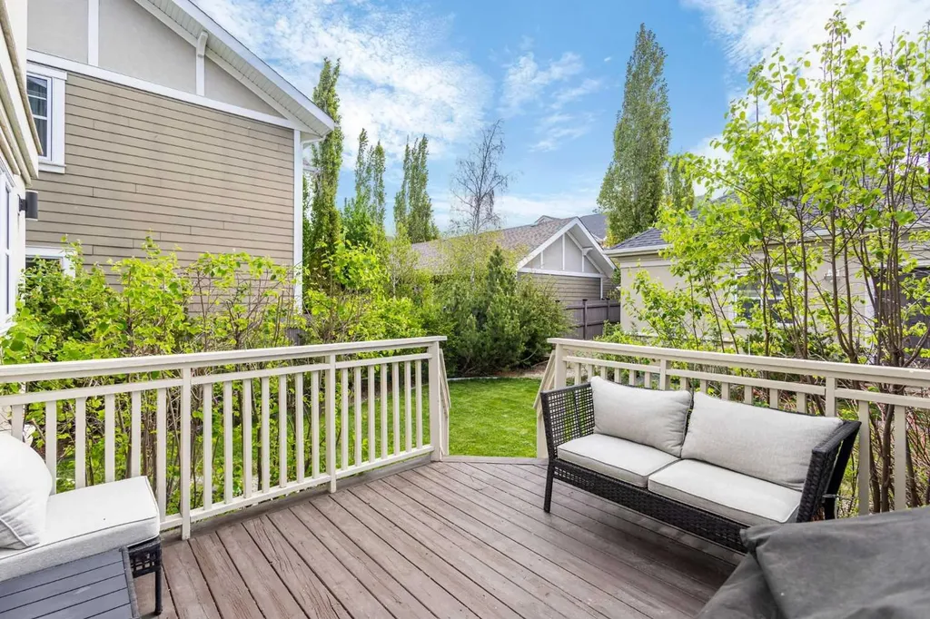 3804 Sarcee Road SW Calgary AB T3E 7W9