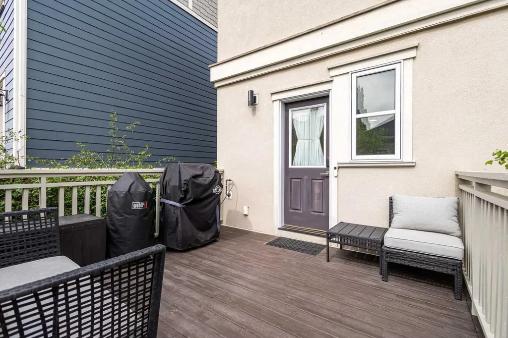 3804 Sarcee Road SW Calgary AB T3E 7W9