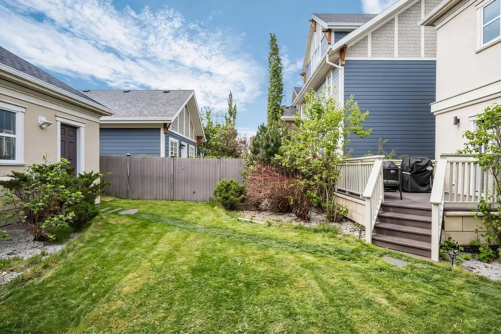 3804 Sarcee Road SW Calgary AB T3E 7W9