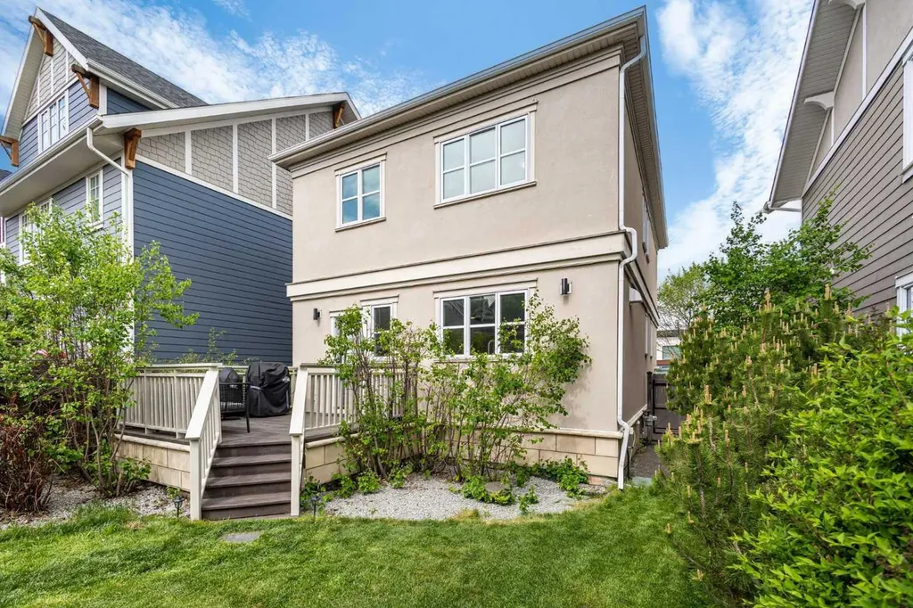 3804 Sarcee Road SW Calgary AB T3E 7W9