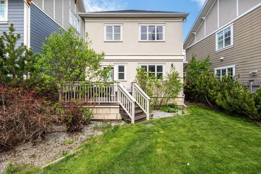 3804 Sarcee Road SW Calgary AB T3E 7W9
