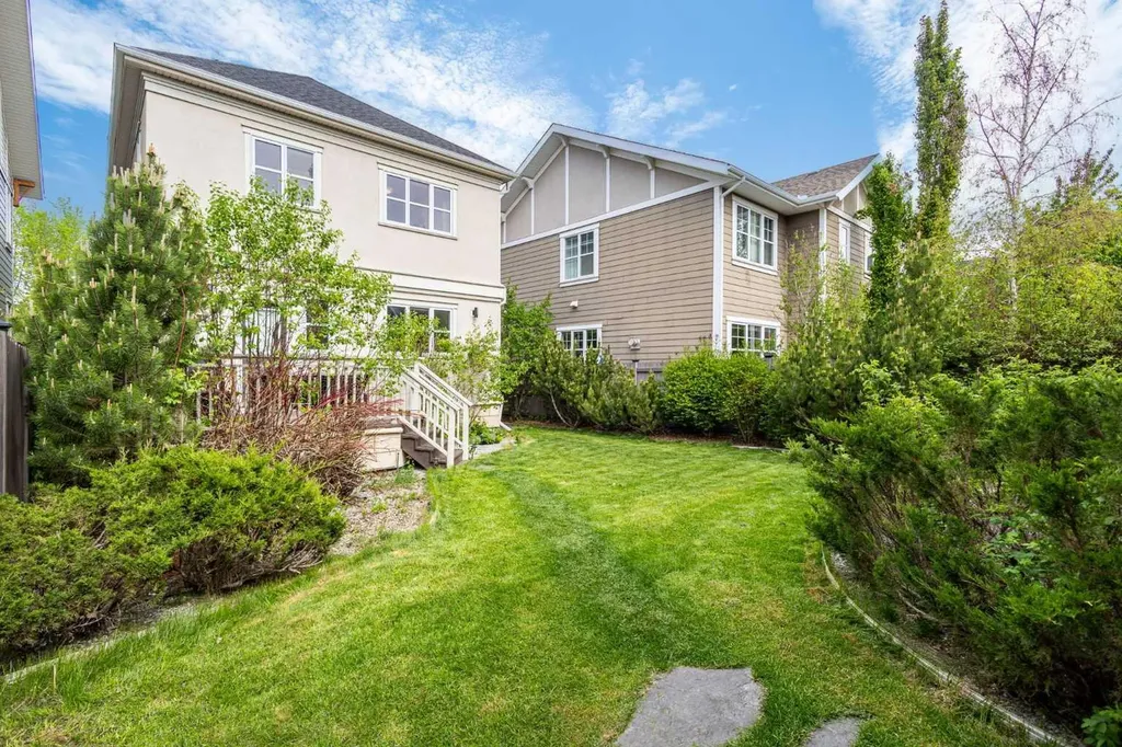 3804 Sarcee Road SW Calgary AB T3E 7W9