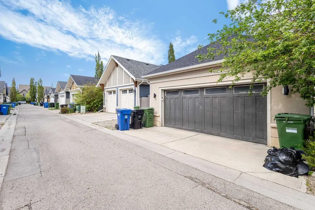 3804 Sarcee Road SW Calgary AB T3E 7W9