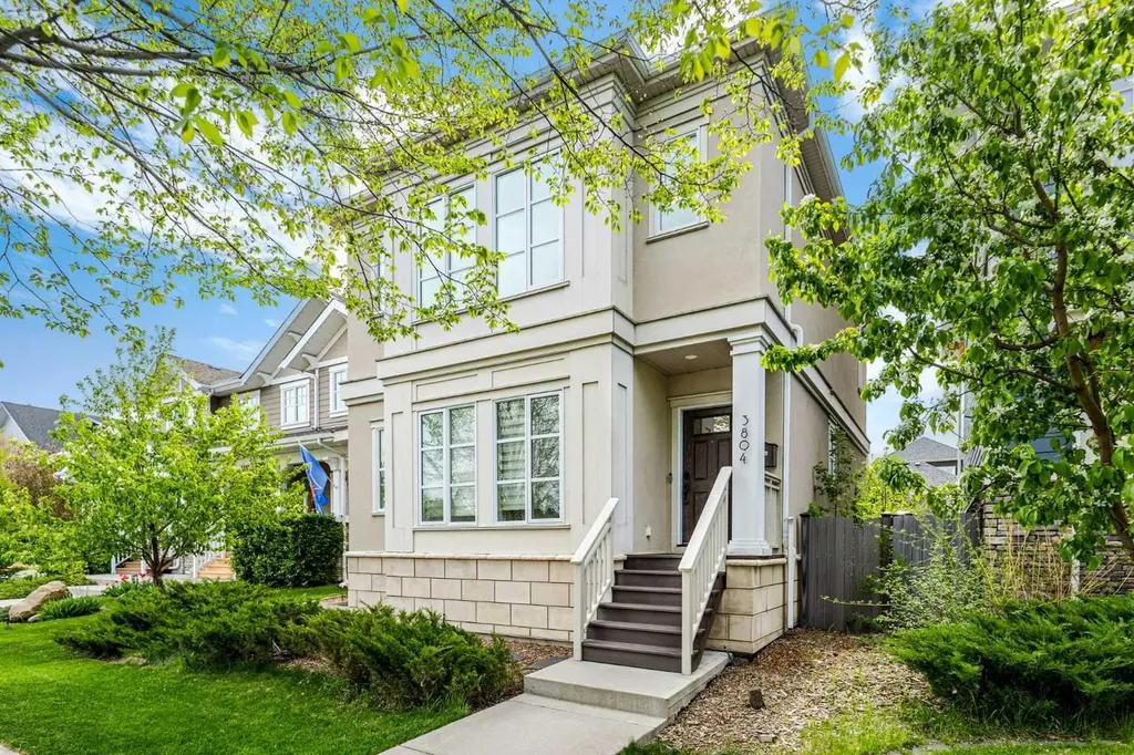 3804 Sarcee Road SW Calgary AB T3E 7W9