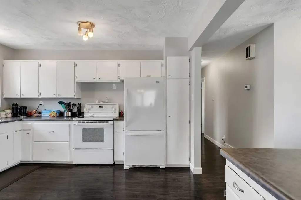 249 Acadia Drive SE Calgary AB T2J 0A6