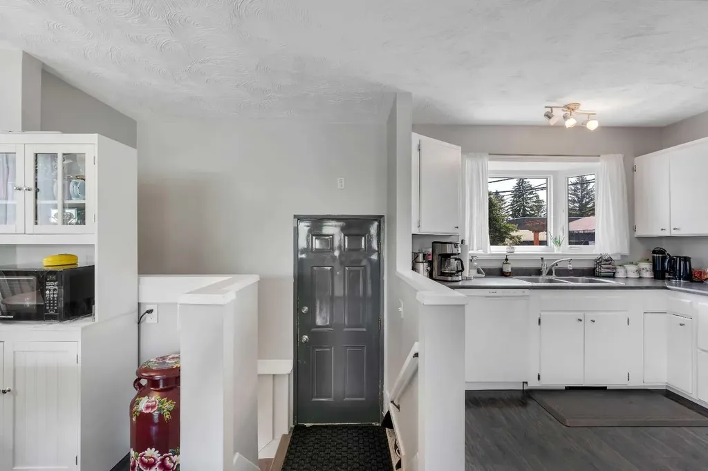 249 Acadia Drive SE Calgary AB T2J 0A6