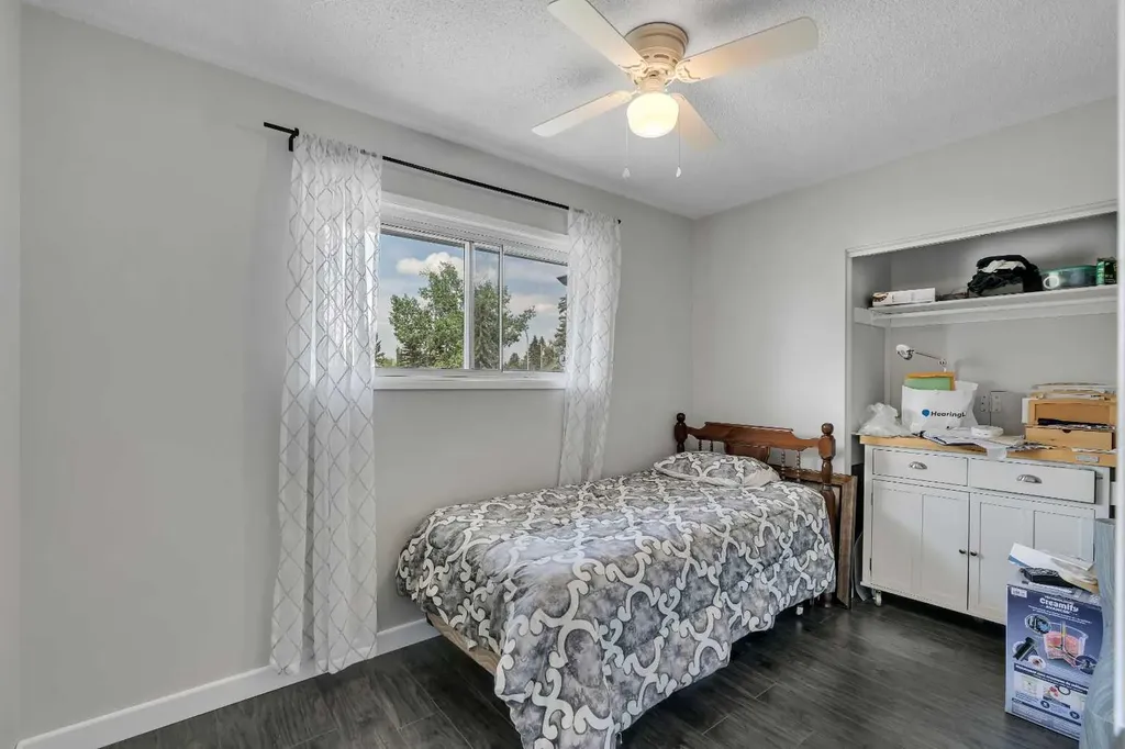 249 Acadia Drive SE Calgary AB T2J 0A6