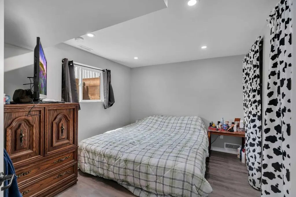 249 Acadia Drive SE Calgary AB T2J 0A6