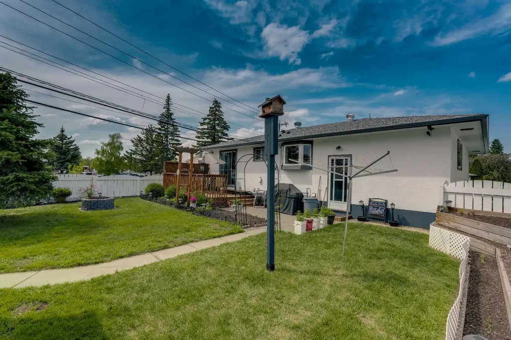 249 Acadia Drive SE Calgary AB T2J 0A6