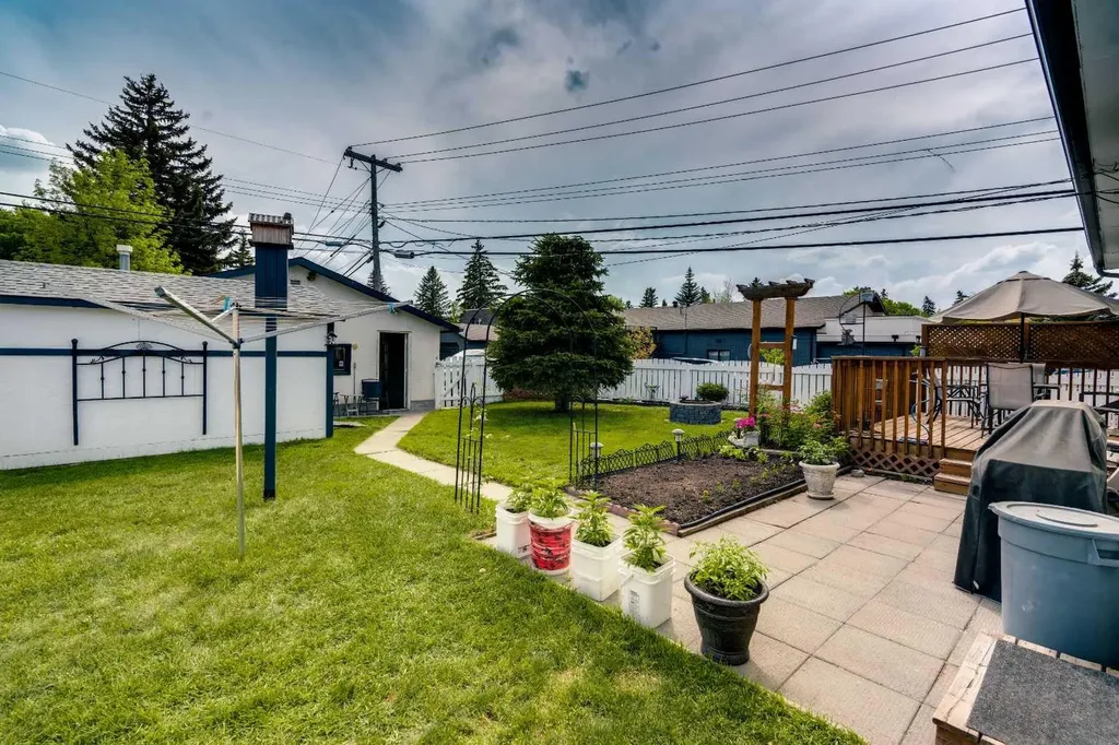 249 Acadia Drive SE Calgary AB T2J 0A6