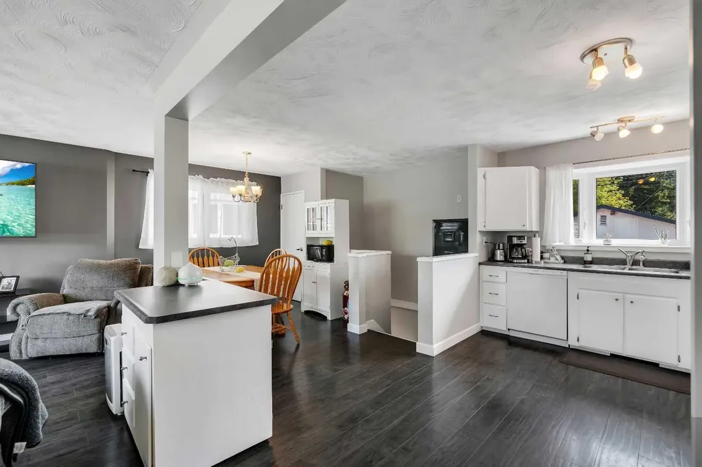 249 Acadia Drive SE Calgary AB T2J 0A6