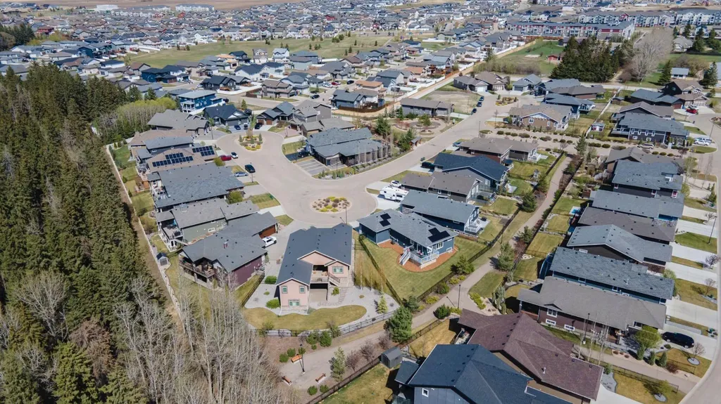 14 Tindale Place Red Deer AB T4P 0T8