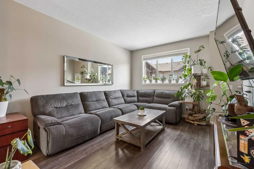 213 Copperpond Villas SE Calgary AB T2Z 5B9
